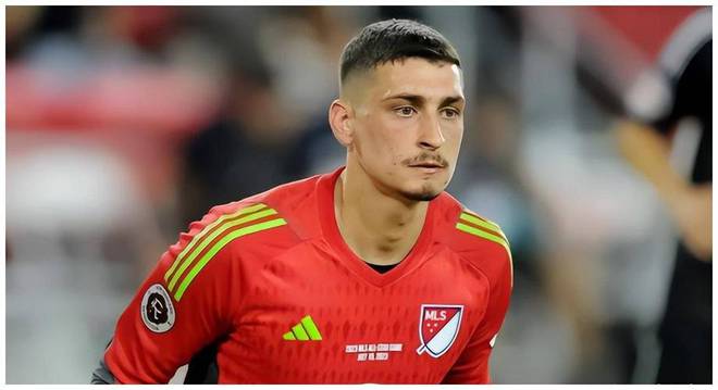 乌兹别克球队实力出众，取得胜利晋级